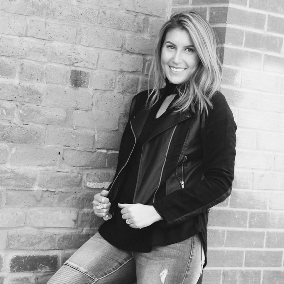 Meet your Posher, Amanda - Picture 1 of 1